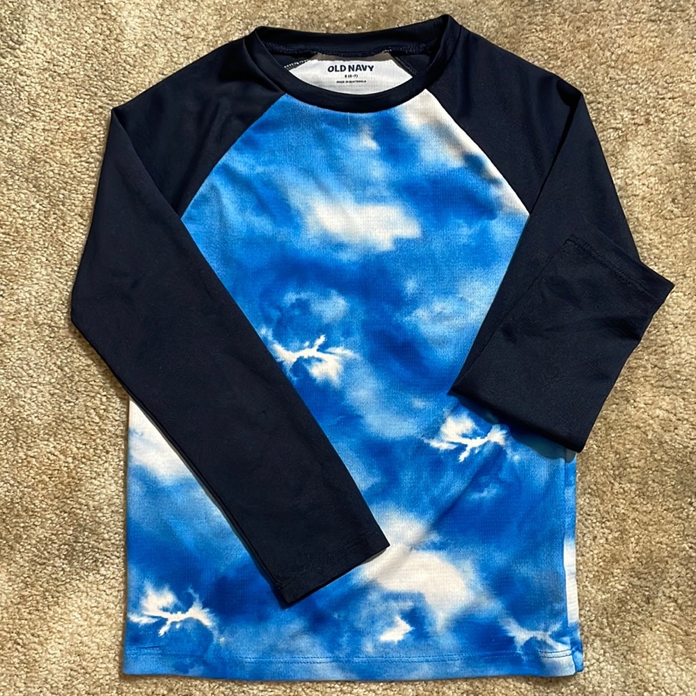Old navy athletic boys shirt
